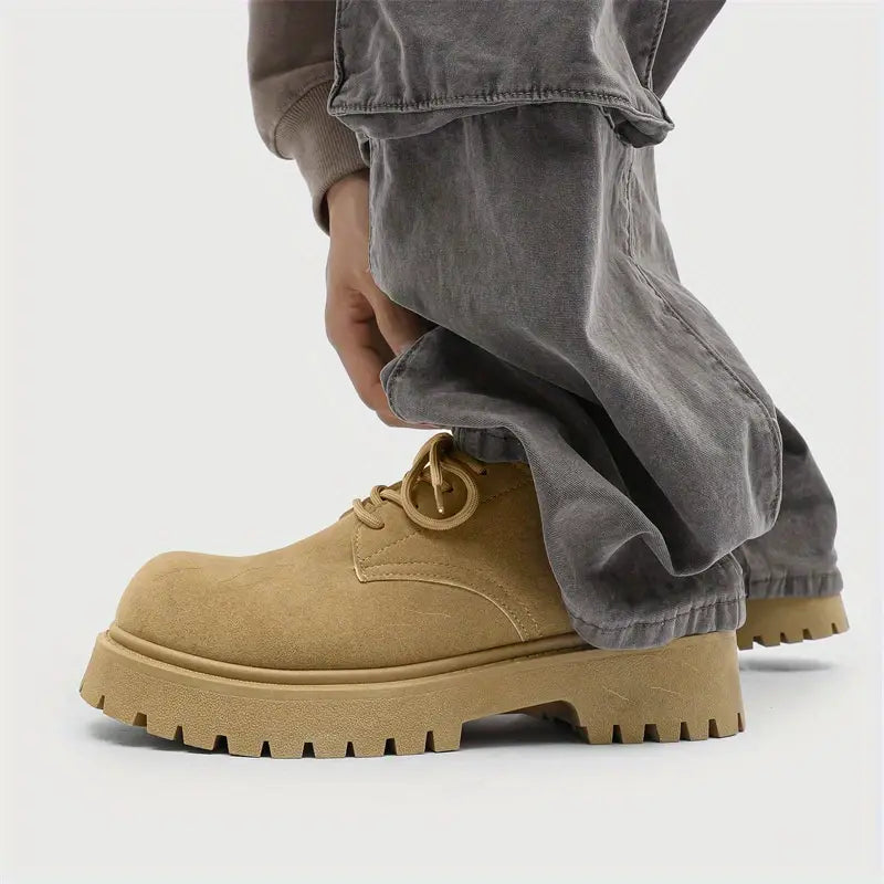 THE AMANDO SHOE
