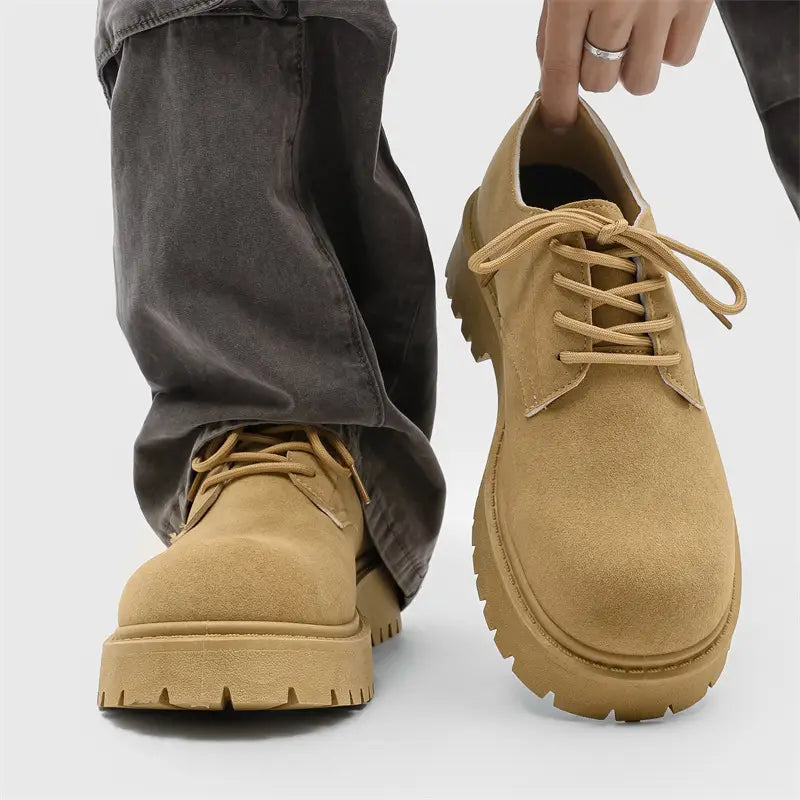 THE AMANDO SHOE