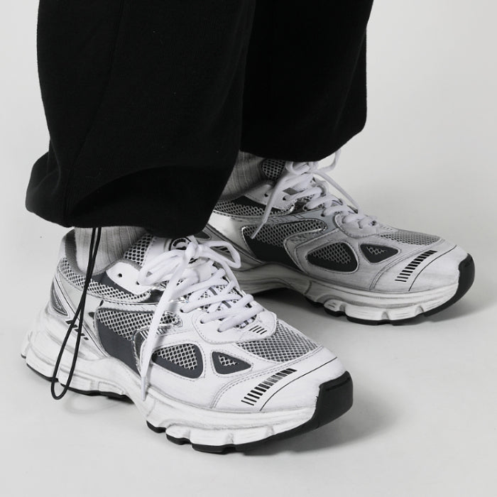 THE RETRO SHOE